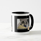 Hij ziet zijn grote beenderen. mok (Voorkant rechts)