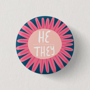 HIJ/ZIJ Pronouns Flower Pride Handlettered Ronde Button 3,2 Cm