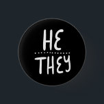 HIJ/ZIJ Pronouns Pride Handlettered Minimal Ronde Button 3,2 Cm<br><div class="desc">Decoreer je outfit met deze coole kunstknop. Het is een geweldig cadeau! U kunt het aanpassen en tekst ook toevoegen. Bekijk mijn winkel voor veel meer kleuren en patronen! Laat me weten of je ook iets op maat wilt.</div>