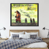 Hike van de bruine Beer familie Canvas Afdruk (Insitu (Slaapkamer))