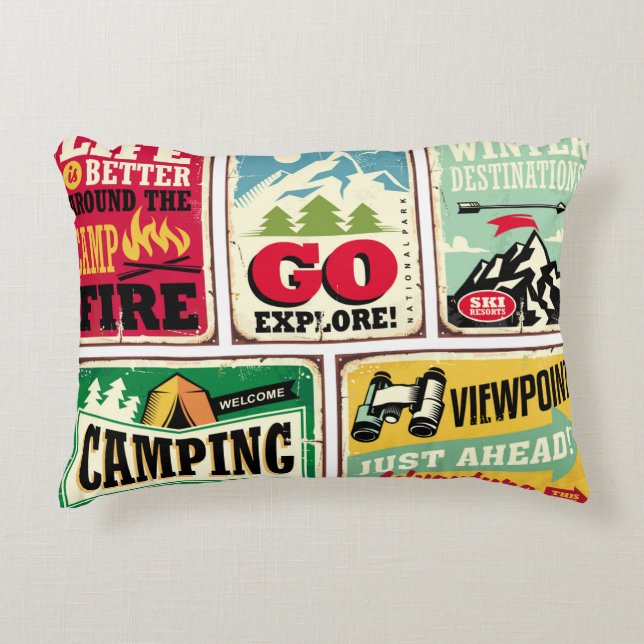 Hiking and camping retro signs collection. Outdoor Accent Kussen (Voorkant)