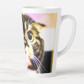 Hilarieuze foto van een grappige kat. Bestel nu Latte Mok (Rechts)