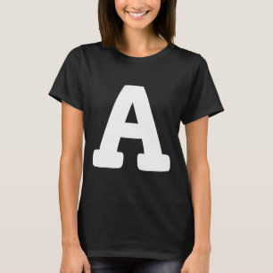 Hilarische Halloween Team Kostuumwedstrijd met een T-shirt
