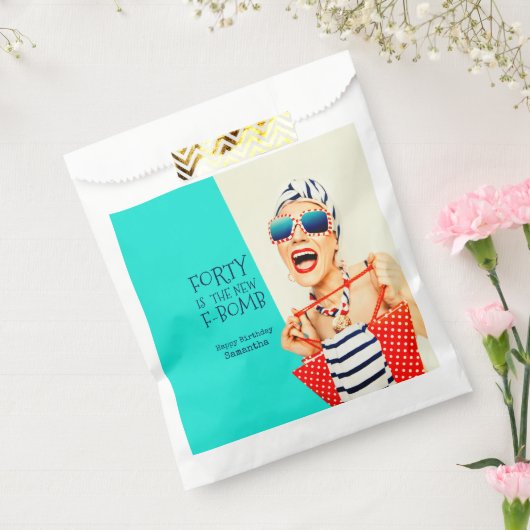 Hilarous Forty is de nieuwe F-Bomb Verjaardag voor Bedankzakje (Gezegeld)