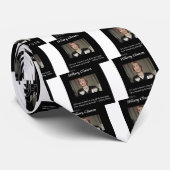 Hilary Clinton Hairstyle & Headlines Quote Stropdas (Opgerold)