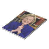 Hillary Clinton Het Dorp Neemt Een Kind Aan Notitieblok (Linkerzijde)