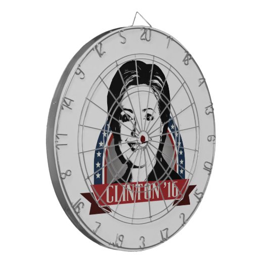 HILLARY CLINTON IN 2016 TE LOPEN DARTBORD (Voorkant Links)