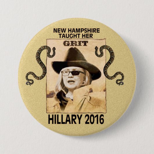 Hillary heeft Grit Ronde Button 7,6 Cm (Voorkant)