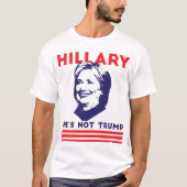 Hillary: Ze is geen Trump. T-shirt (Voorkant)