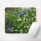 Hillside of Early Spring Flowers Landscape Muismat (Met muis)