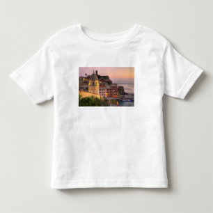 Hillside stad Vernazza 's avonds, Cinque Kinder Shirts