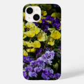 Hillside van Paarse en gele pansies Case-Mate iPhone Case (Achterkant)