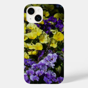 Hillside van Paarse en gele pansies Case-Mate iPhone Case