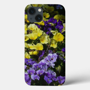 Hillside van Paarse en gele pansies Case-Mate iPhone Case