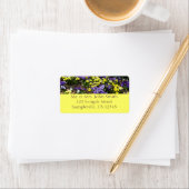 Hillside van Paarse en gele pansies Etiket (Insitu)