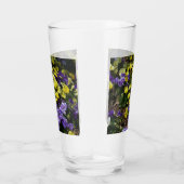 Hillside van Paarse en gele pansies Glas (Rechts)