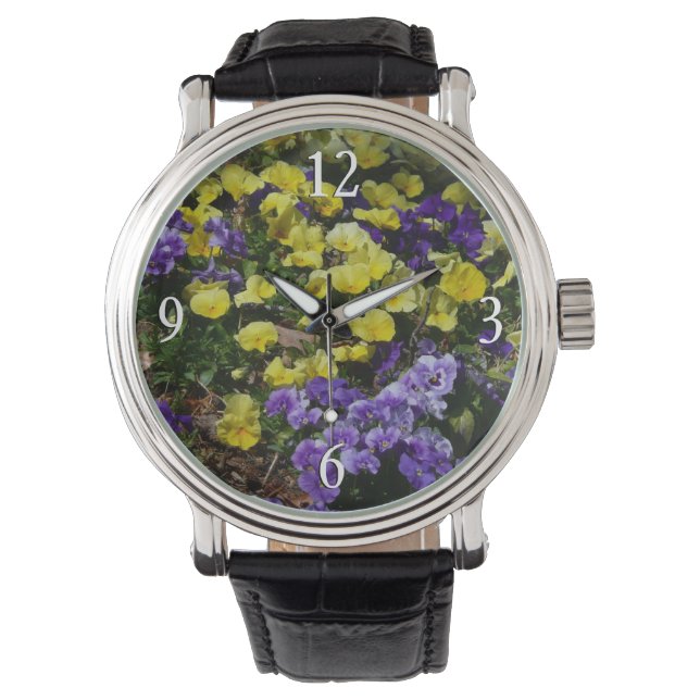 Hillside van Paarse en gele pansies Horloge (Voorkant)