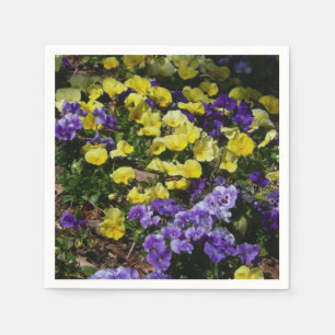Hillside van Paarse en gele pansies Servet