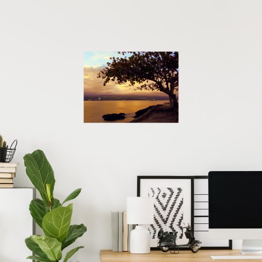 HILO BAY SUNDOWN in HAWAII Poster (Thuiskantoor)
