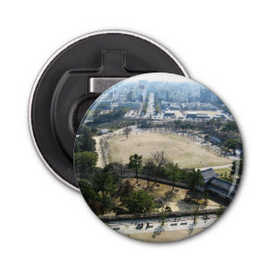 Himeji, Japan (Uitzicht van atop castle) Button Flesopener