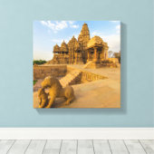 Hindoe-temples in Khajuraho Canvas Afdruk (Insitu (Houten vloer))