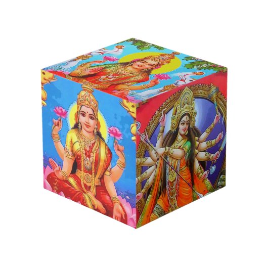 Hindu Goddesses Lakshmi Durga Saraswati Gayatri Kubus (Voorkant hoekig)