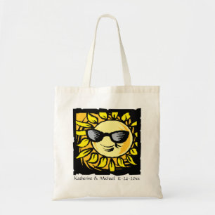 Hip Modern Sun Bride Groom Custom Weddenschap on W Tote Bag