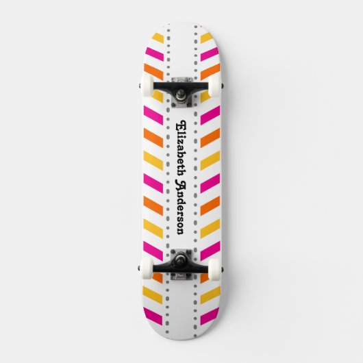Hip roze Oranje en gele Chevron Stripes Persoonlijk Skateboard (Voorkant)