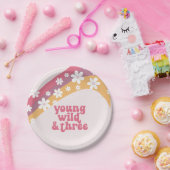 hippie Daisy Young Wild and Three Birthday Papieren Bordje (Feest)