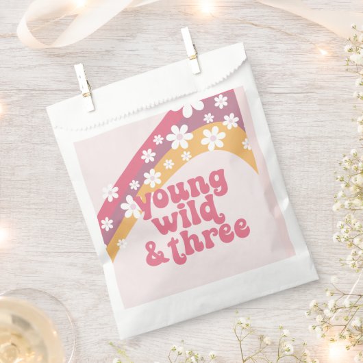 hippie Daisy Young Wild en Drie Verjaardag Bedankzakje (Geknipt)