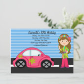 Hippie Girl met roze uitnodiging van Birthday (Staand voorkant)