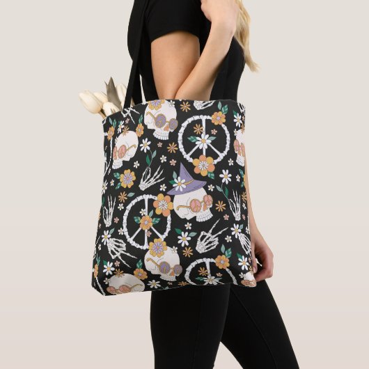 Hippie Halloween schedels en bloemen patroon Tote Bag (Dichtbij)