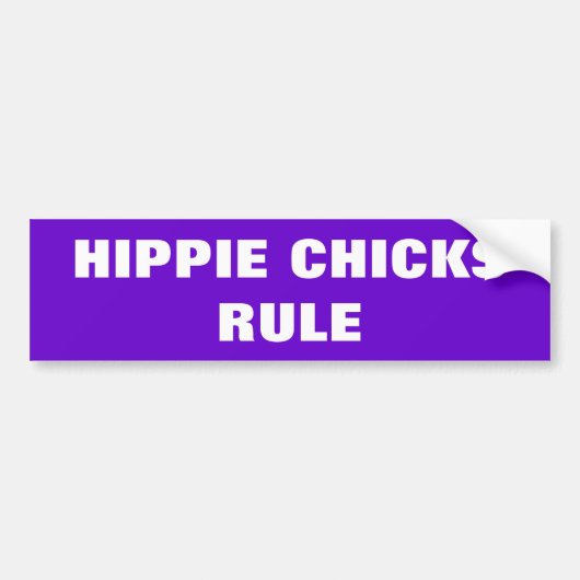 HIPPIE-MEISJES ZIJN DE BAAS BUMPERSTICKER (Voorkant)