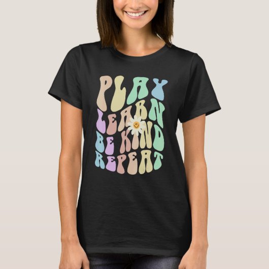 Hippie PLAY LEARN BE KIND REPEAT Retro Stop Bullyi T-shirt (Voorkant)
