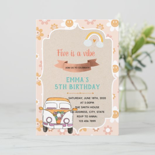 Hippie vijf is een vibe uitnodiging (Staand voorkant)