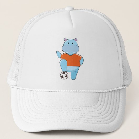 Hippo als voetbalspeler met Voetbal Trucker Pet (Voorkant)