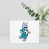 Hippo als voetzoeker met Voetbal Briefkaart (Staand voorkant)
