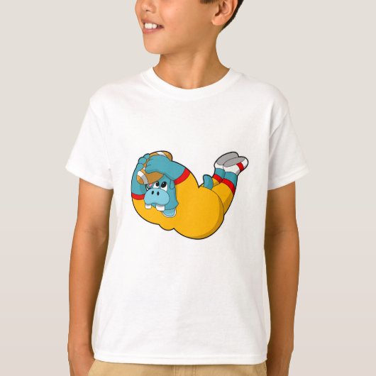 Hippo at Football Sports T-shirt (Voorkant)