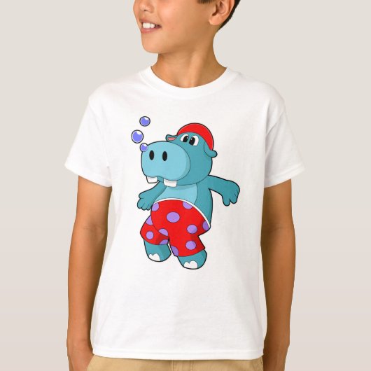 Hippo bij zwemmen met zwemboomstammen t-shirt (Voorkant)