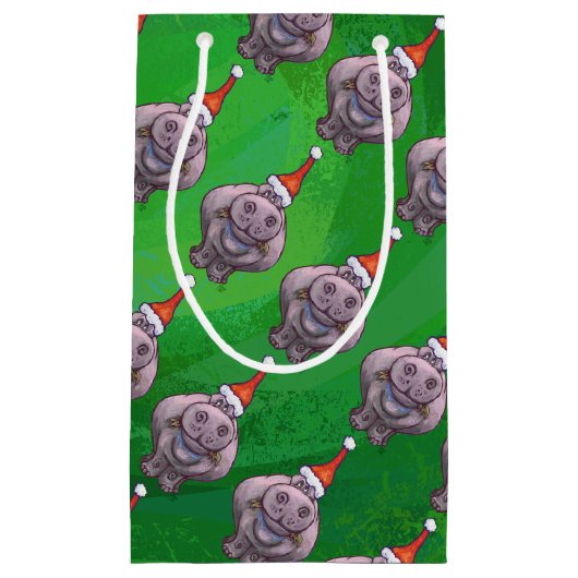 Hippo in Santa Hat Pattern over Groen Klein Cadeauzakje (Voorkant)