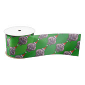 Hippo in Santa Hat Pattern over Groen Satijnen Lint (Spoel)