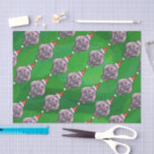 Hippo in Santa Hat Pattern over Groen Tissuepapier (Craft)