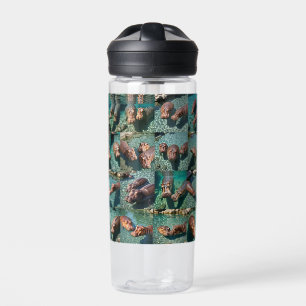 Hippos bij Play: A Pond Paradise Waterfles