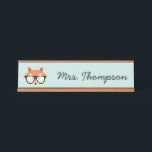Hipster Red Fox Bureau Naambordje<br><div class="desc">Een leuke illustratie van een rode vos met een overmaat bril die voorzien is van een handig handgeschreven lettertype dat ideaal is voor de bureaus van zowel kinderen als docenten.</div>