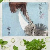 Hiroshige - Horned Owl, Pine, en Crescent Moon Theedoek (Gevouwen)