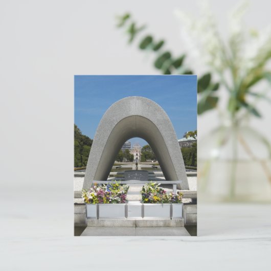 Hiroshima Herdenkings-Cenotaaf Briefkaart (Staand voorkant)