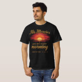 His Mercies Are New Every Morning Sunset Christian T-shirt (Voorkant volledig)