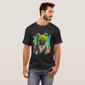 Hispter pug met een kikkerhoed op t-shirt (Voorkant volledig)