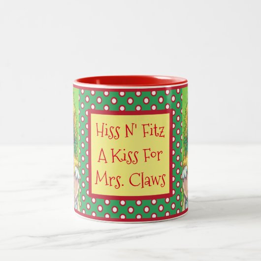 HISS N' FITZ KISSING CATS, SANTA CLAWS XMAS MOK (Center)