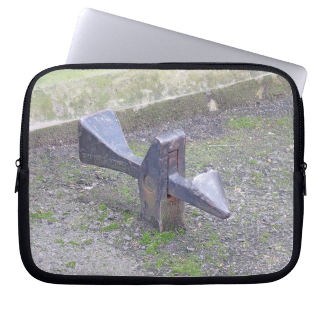 Historic Gate Lock Neopree Laptop Sleeve 10 inch (Voorkant)
